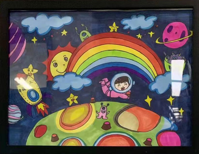 “遨游星辰大海 点亮航天梦想”幼儿园小朋友绘画