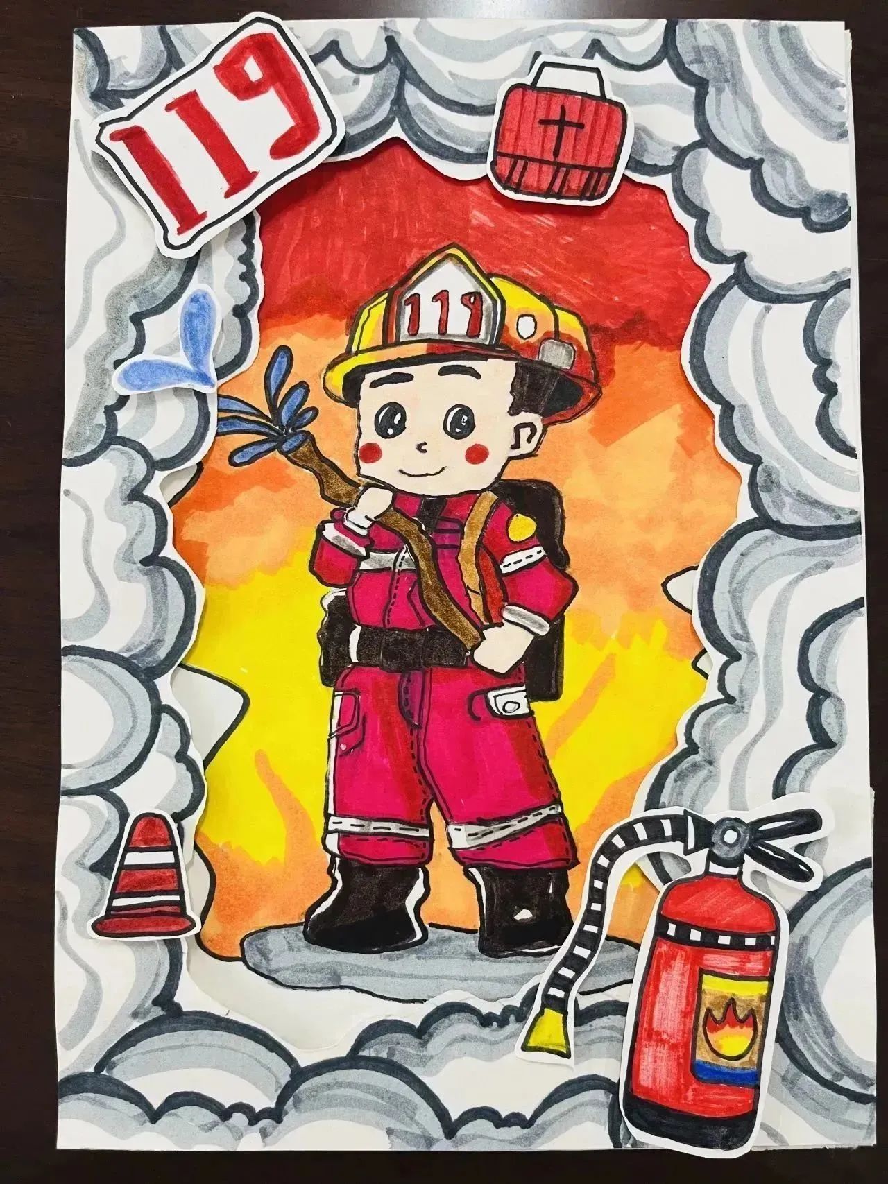 “关注消防 守护安全”小学主题优秀绘画第13张（共14张）