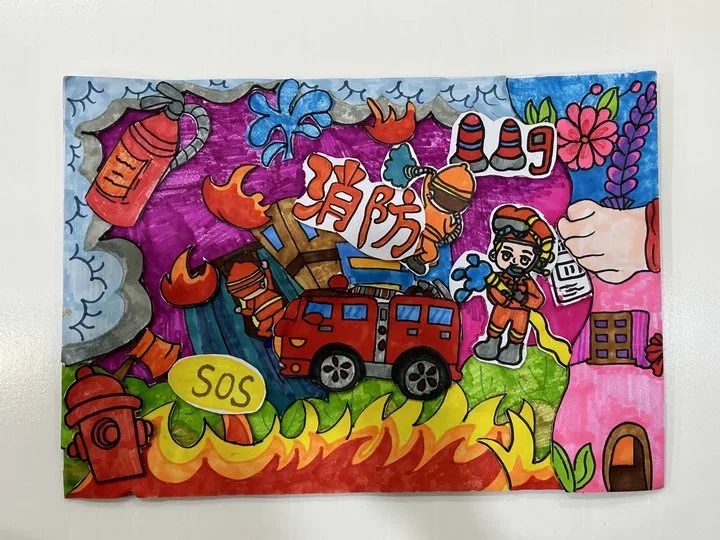 “勇敢消防员 心中火焰蓝”幼儿园画画作品（4）
