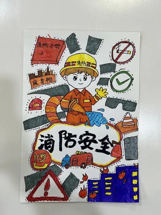 “勇敢消防员 心中火焰蓝”幼儿园画画作品（7）