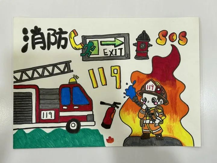 “勇敢消防员 心中火焰蓝”幼儿园画画作品（15）